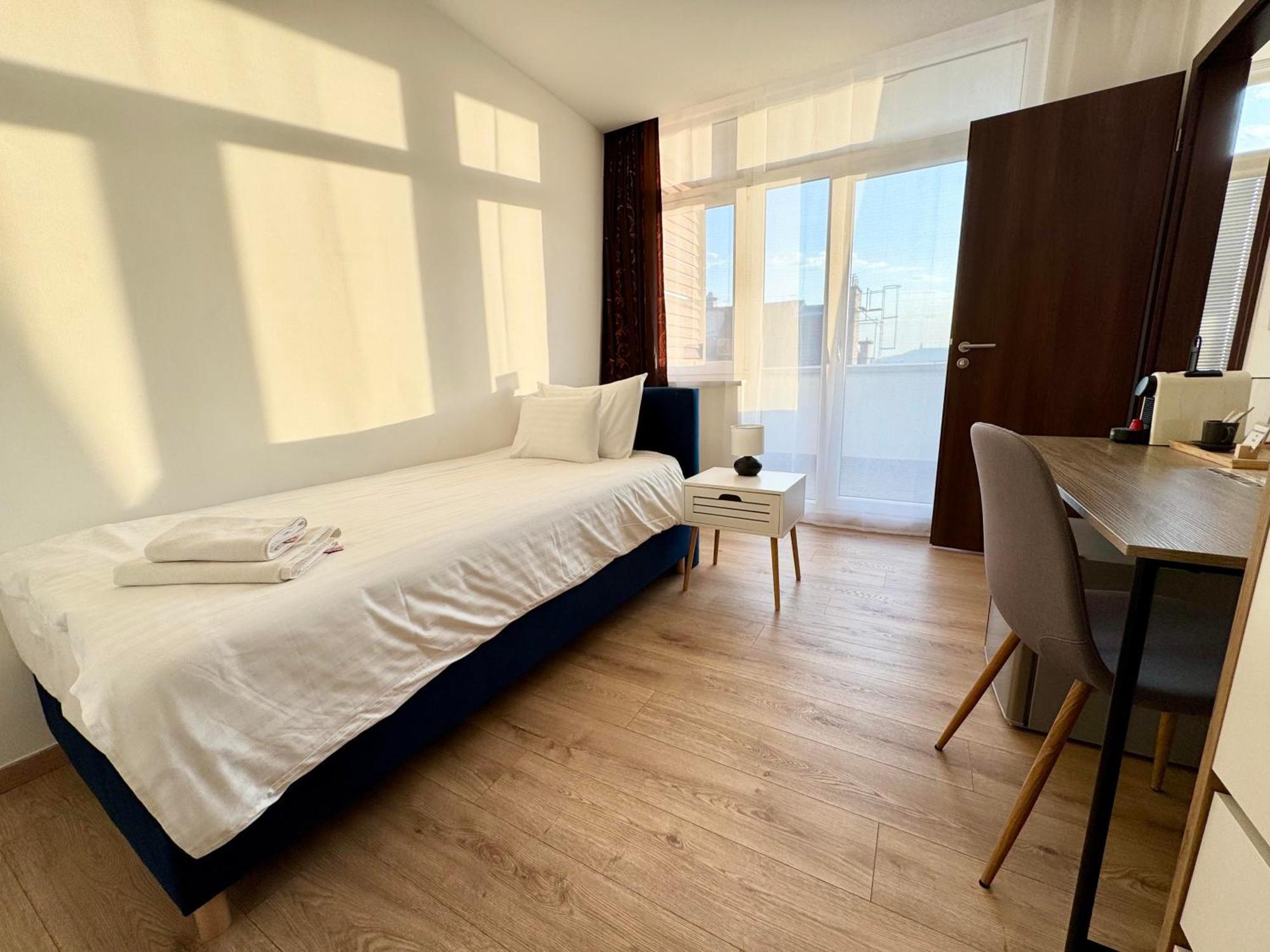 Rooftop City Residence With Deep Garage 부다페스트 외부 사진